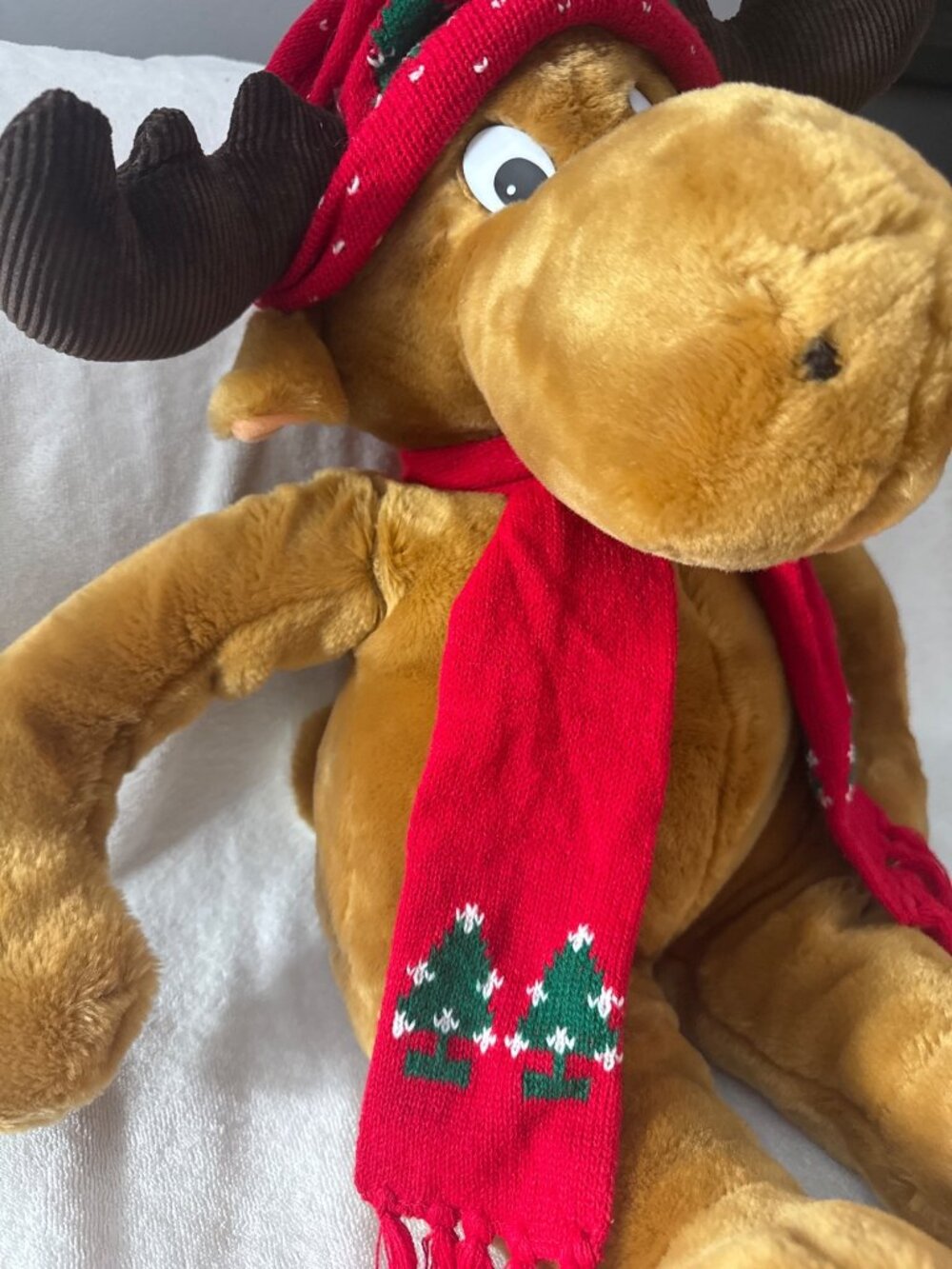 Moose Stuffed Toy Red Hat & Scarf 22" Polyester Cute Christmas Decor Holiday Plu